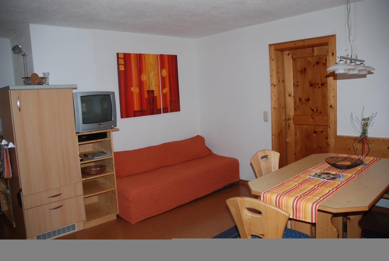 Appartment Ganahl Gaschurn Zimmer foto